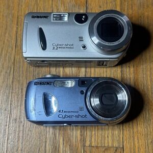 Sony Cyber-shot Digital Camera Lot DSC-P52 3.2MP Silver DSC-P73 4.1MP Blue Parts